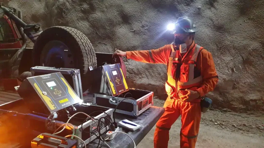 Los  sistemas de monitoreo permiten controlar las concentraciones de sílice en tiempo real.