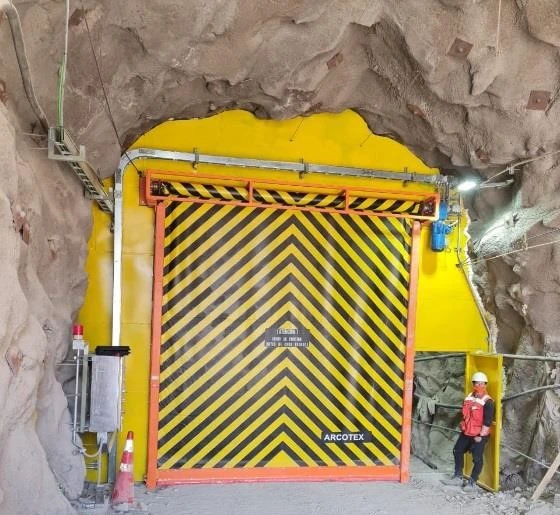 Puerta enrrollable de lona