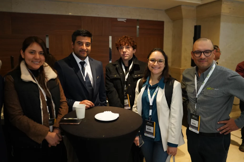 Participantes del Seminario Minería Inteligente (SMI): Co-creando Soluciones de Alto Impacto.